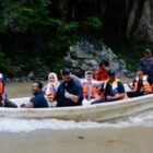 Minggu, 19 Januari 2025