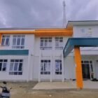 Tampak depan gedung baru puskesmas darul kamal, Aceh Besar, Selasa (14/01/2025). FOTO/MC ACEH BESAR