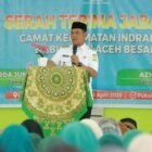Bupati Aceh Besar Syech Muharram Idris menyampaikan sambutan pada saat Sertijab Camat Indrapuri di Aula Kantor Camat setempat, Rabu (16/04/2025) FOTO/PROKOPIM ACEH BESAR