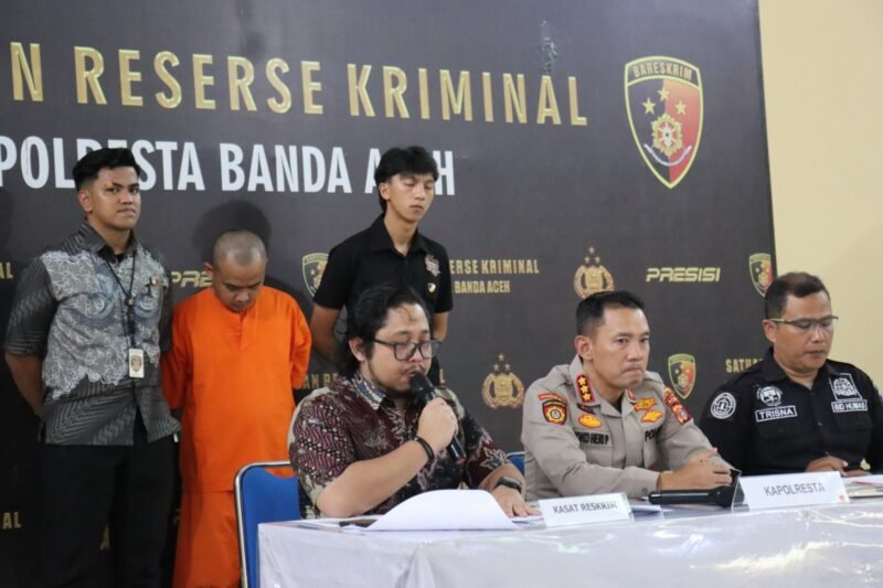 Polresta Banda Aceh berhasil menangkap terduga pelaku penipuan penjualan mobil lewat marketplace. Foto: Humas Polri