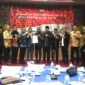 Plt. Sekda Aceh,  M. Nasir, S.IP, MPA,  menghadiri diskusi strategis membahas draf Rancangan Revisi Undang-Undang Nomor 11 Tahun 2006 tentang Pemerintahan Aceh (UUPA) yang di inisiasi oleh Dewan Perwakilan Rakyat Aceh (DPRA) bersama Forum Bersama (Forbes) DPR/DPD RI asal Aceh yang digelar di Aula Badan Penghubung Pemerintah Aceh (BPPA), Cikini, Jakarta, Kamis (22/5/2025).Foto : Dok. Biro Adpim Setda Aceh