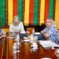 Ketua TP PKK Aceh Marlina Muzakir Menerima Audiensi Pengurus YJI Aceh di ruang adat, pendopo Gubernur Aceh , Rabu 28 /5/2025. Foto : Dok. Biro Adpim Setda Aceh