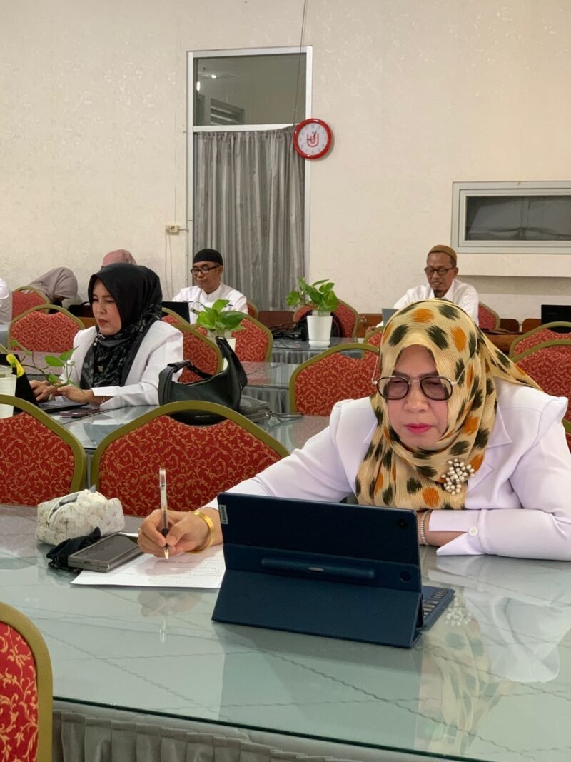 Foto: Sejumlah Kepala SMA, SMK, dan SLB di Banda Aceh mengikuti kegiatan Talent Mapping serta Wawancara bagi Kepala Sekolah dan Bakal Calon Kepala Sekolah (BCKS). Kegiatan ini berlangsung di SMK Negeri 1 Banda Aceh dan dilaksanakan secara serentak di seluruh Aceh pada Tanggal 23 hingga 29 Juni 2025.Foto : Dok. Humas Disdik Aceh
