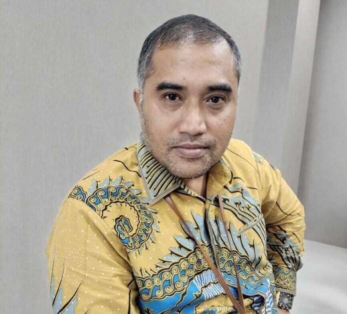 Ketua Yayasan Advokasi Rakyat Aceh (YARA), Safaruddin, mendesak pemerintah pusat segera menyelesaikan proses alih kelola beberapa blok migas di Aceh dari SKK Migas kepada Badan Pengelola Migas Aceh (BPMA).