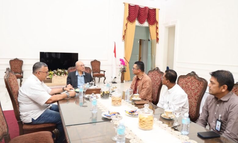 Diskusi CEO BSI Aceh,Imsak Rhamadan bersama Wali Nanggroe Aceh, PYM Malik Mahmud Al Haytar pada Jumat 13/6/2025 (Foto:BSI Aceh)