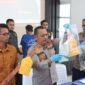 Kapolres Aceh Besar, AKBP Sujoko didampingi Kasat Reskrim, AKP Donna Briadi melakukan konferensi pers kasus pembunuhan di Mapolres setempat, Selasa (17/6/2025). 