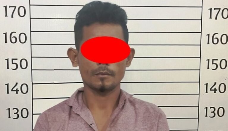 FA (41), warga Kecamatan Julok, Kabupaten Aceh Timur, ditangkap lantaran diduga kekerasan seksual terhadap anak kandungnya yang masih berusia 14 tahun. (Foto:ist)