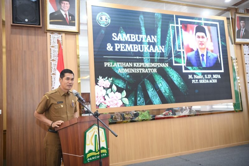 Sekretaris daerah Aceh, M. Nasir, membuka secara resmi pelatihan kepemimpinan  administrator di lingkungan pemerintah aceh tahun 2025 di Aula BPSDM Aceh (Foto:Dok.Biro Adpim Setda Aceh)