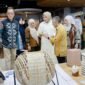 Ketua Dekranasda Aceh, Marlina Muzakir, melakukan kunjungan kerja ke Integrated Digital Design Center (IDDC) Kementerian Perdagangan RI di Jakarta Marlina didampingi Wakil Ketua Dekranasda Aceh Mukarramah Fadhlullah, Ketua DWP Aceh, Malahayati M. Nasir, Istri Ketua DPR Aceh, serta Kepala Dinas Perindustrian dan Perdagangan Aceh, Ir. Mohd. Tanwier, MM bertujuan memperkuat sinergi antara Dekranasda Aceh dan Kemendag dalam meningkatkan daya saing serta kapasitas ekspor produk UMKM Aceh di Kantor IDDC, Jakarta Barat, Rabu, 30 Juli 2025.(Foto:Dok.Biro Adpim Setda Aceh) 
