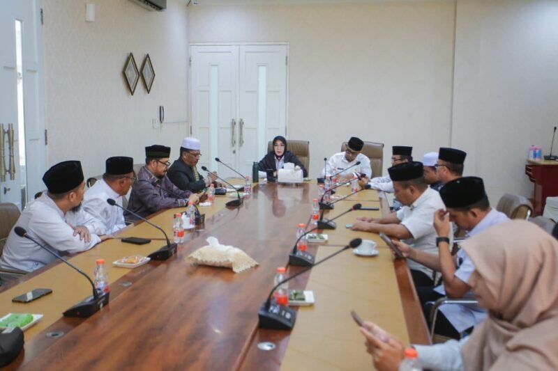Majlis Permusyarawatan Ulama (MPU) bersilaturrahmi dengan wali kota Banda Aceh di Pendopo wali kota Banda aceh.untuk membahas perkembangan syariat Islam di kota Banda Aceh.Rabu 30/7/2025 (Foto:Ist)