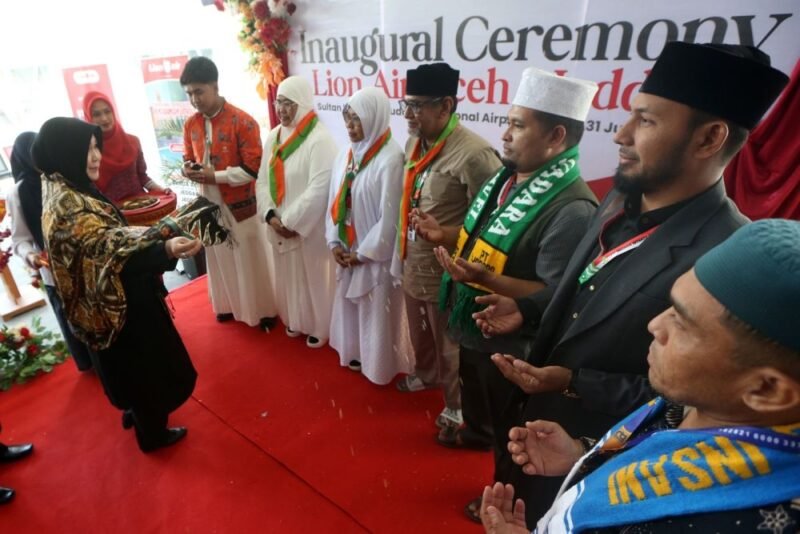 Wali Kota Illiza mengucapkan terima kasih dan apresiasi kepada maskapai Lion Air yang telah memilih Aceh sebagai salah satu destinasi penerbangan umrah dan juga kerja keras semua pihak.kamis 31/7/2025 (Foto:Ist)