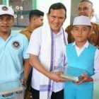 Wakil Gubernur Aceh Fadhlullah Membagikan Makanan Bergizi Gratis di Madrasah Ibtidaiyah Terpadu Al-Muslimun, Aceh Utara
Senin 25 Agustus 2025 (Foto:Dok.Biro Adpim Setda Aceh) 
