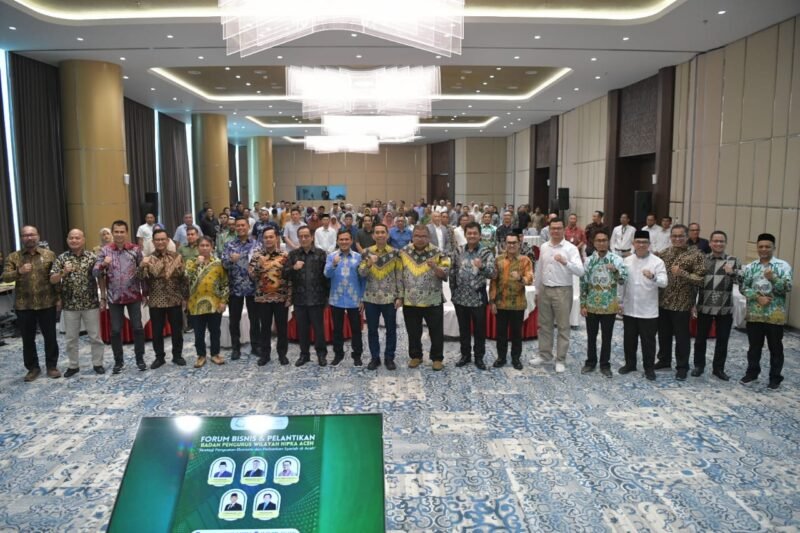 Wakil Gubernur Aceh, Fadhlullah, SE menghadiri sekaligus membuka Forum Bisnis HIPKA Strategi Penguatan Ekonomi dan Perbankan Syariah di Aceh, di Lanmark BSI,  Banda Aceh, Sabtu, (30/08/2025). Foto ; Dok. Biro Adpim Setda Aceh