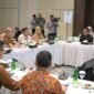 Wakil gubernur Aceh, Fadhlullah melakukan pertemuan dengan Komisi VI DPR RI di Gedung BSI Banda Aceh, (17/9/2025). Foto: Dok. Biro Adpim Setda Aceh