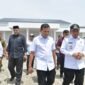 Wakil Gubernur Aceh, Fadhlullah, SE bersama Bupati Pidie Jaya, Sibral Malasy, Asisten I Pemerintahan, Syakir, Kadis Syariat Islam Aceh, Zahroel Fajri, Plh. Inspektur Aceh, Plh. Kadis Dayah Aceh, Karo Adpem, Karo Adpim Setda Aceh serta Forkompinda Pidie Jaya meninjau Arena Utama pelaksanaan MTQ ke - XXXVII di Meureudu, Pidie Jaya, Rabu, 29/10/2025. Foto : Dok. Biro Adpim Setda Aceh