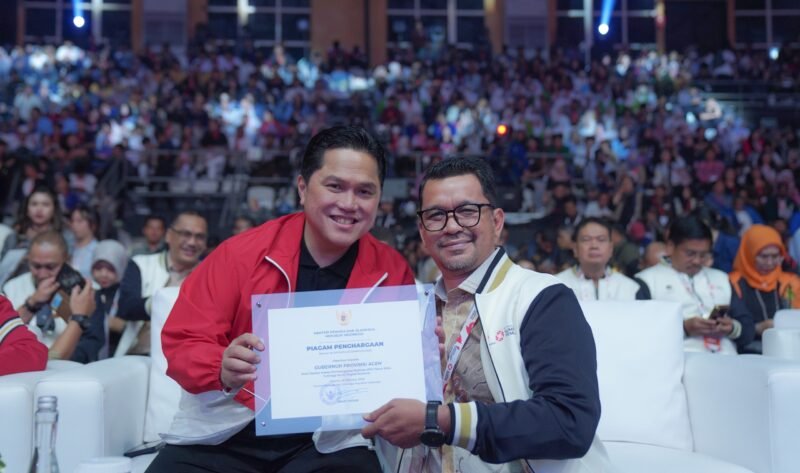 Pemerintah Provinsi Aceh menerima Penghargaan Wirasena 2025 atas capaian Indeks Pembangunan Pemuda (IPP) Tahun 2024, sebagai bentuk apresiasi atas kinerja unggul dalam pembangunan kepemudaan Rabu 29/10/2025 (Foto:Dok.Biro Adpim Setda Aceh) 