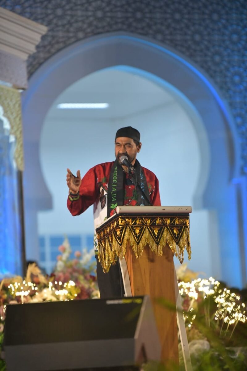 Gubernur Aceh. Muzakir Manaf membuka secara resmi MTQ Se-Aceh ke- XXXVII Tahun 2025 di Arena Utama Gedung MTQ Aceh, Meureudu, Kabupaten Pidie Jaya, Sabtu Malam, 01/11/2025 (Foto:Dok.Biro Adpim Setda Aceh) 