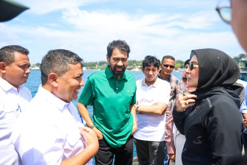 Gubernur Aceh, Muzakir Manaf, mendampingi Chief Executive Officer (CEO) Blackstone Malaysia, Datin Seri Vie Shantie Khan, yang berkunjung ke Kota Sabang, Rabu (5/11/2025). Foto : Dok. Biro Adpim Setda Aceh