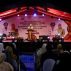 Sekda Aceh, M. Nasir, S.IP, MPA mewakili Gubernur Aceh meghadiri & memberi sambutan pada malam penutupan Rapat Koordinasi Dekranasda se-Aceh dan Pameran Kriya Unggulan Dekranasda se-Aceh, di UMKM Center Bank Aceh, Minggu (9/11/2025) foto ; Dok. Biro Adpim Setda Aceh