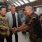 Wakil Gubernur Aceh, Fadhlullah, SE bersama Wakil Bupati Aceh Utara, Tarmizi Panyang, Plt. Inspektur Aceh, Ir. Abdullah membuka Rapat Koordinasi Pelaksanaan Telaah Sejawat Eksternal APIP Inspektorat Aceh di Gedung Serbaguna Setdakab Aceh Utara, Lhoksukon, Kabupaten Aceh Utara, Senin, 10/11/2025 (Foto:Dok.Biro Adpim setda Aceh) 