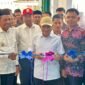 Wakil Gubernur Aceh, Fadhlullah, S.E., meresmikan penggunaan Dapur MBG SPPG di Gampong Muenasah Krung, Kecamatan Ulim, Kabupaten Pidie Jaya, Rabu 19/11/2025 (Foto:Dok.Biro Adpim Setda Aceh)
