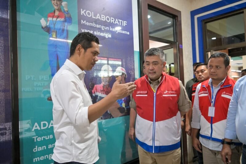 Sekretaris Daerah Aceh, M. Nasir berkunjung ke PT Pertamina Patra Niaga Regional Sumbagut di Krueng Raya Aceh Besar, (5/12/2025). Foto : Dok. Biro Adpim Setda Aceh