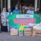 Ketua TP PKK Aceh Marlina Muzakir, melepas Forum Bersama Relawan Aceh yang akan berangkat menyalurkan bantuan dan memberi pelayanan trauma healing, ke Kecamatan Ketol dan Beutong Ateuh Beunggalang, di halaman depan Meuligoe Gubernur Aceh, Rabu (7/1/2025).