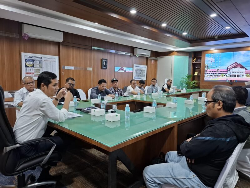 Sekda Aceh, M. Nasir, S.IP, MPA, menerima Audiensi dari organisasi Medical Emergency Resque Committe (MER-C) di ruang Rapat Sekda Aceh, Jum'at, 16 Januari 2026