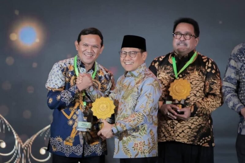 Aceh meraih penghargaan UHC Awards 2026 sebagai pemerintah daerah dengan kategori utama dalam pencapaian Universal Health Coverage (UHC) karena berhasil memperluas perlindungan jaminan kesehatan bagi penduduknya secara menyeluruh dan berkelanjutan, Selasa 27/1/2026