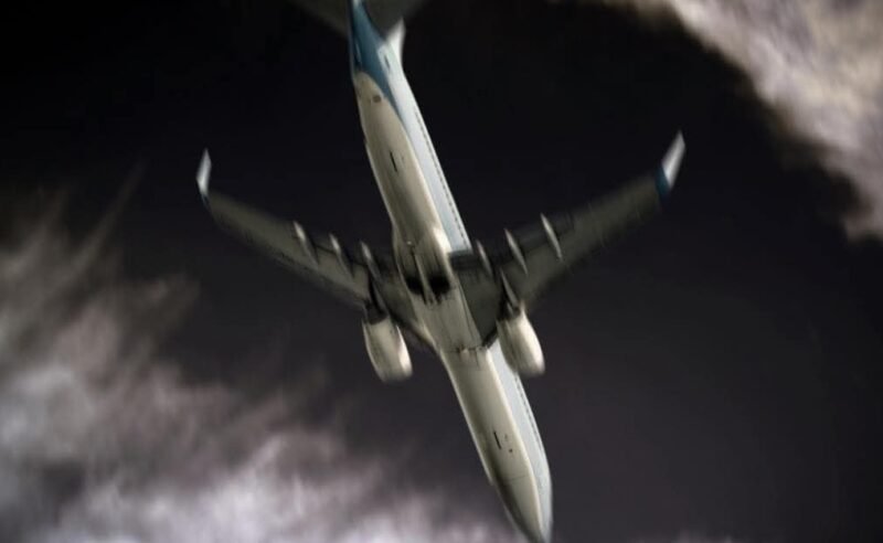 Ilustrasi pesawat jenis ATR milik Indonesia Air Transport. Pesawat dengan rute Yogyakarta–Makassar dilaporkan hilang kontak di wilayah Sulawesi Selatan, Sabtu (17/1/2026).