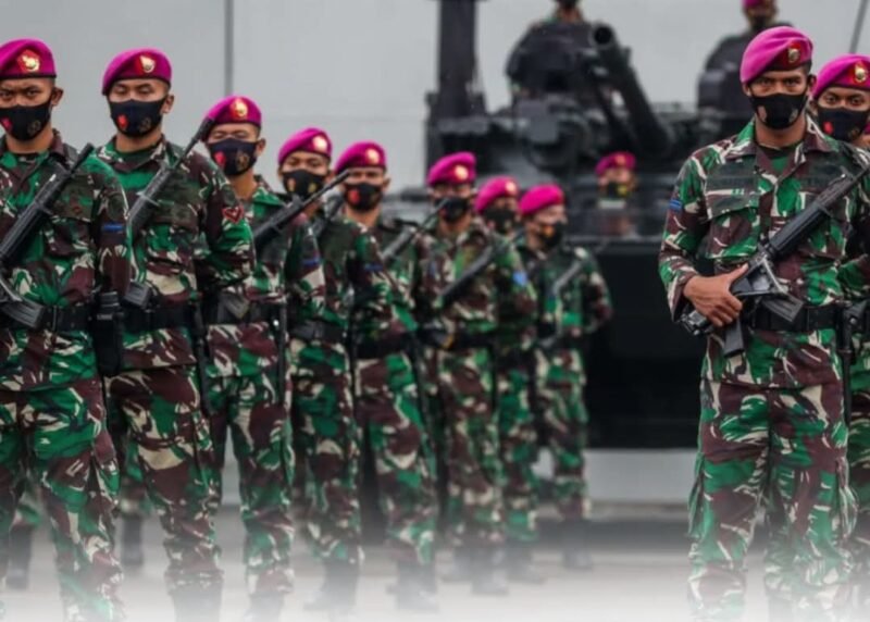 Menteri Dalam Negeri Tito Karnavian memimpin rapat koordinasi penanganan bencana di Kantor Kementerian Dalam Negeri, Jakarta, Kamis (15/1/2026), membahas percepatan rehabilitasi dan rekonstruksi pascabencana di Aceh, khususnya Aceh Tamiang.