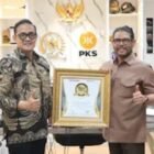 Anggota DPR RI asal Aceh, Dr. M. Nasir Djamil, S.Ag., MM, menerima TOP Legislator Award 2025 sebagai bentuk apresiasi atas kinerja dan konsistensinya memperjuangkan aspirasi rakyat.(2101/2026).