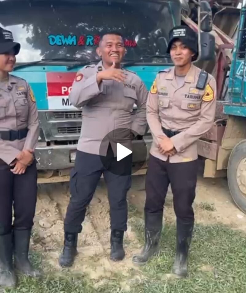 Kehadiran Taruna Akademi Kepolisian (Akpol) peserta Latihan Integrasi Taruna Wreda Nusantara (Latsitardanus) XLVI Tahun 2026 di Kabupaten Aceh Tamiang langsung diwarnai aksi nyata.(25/01/2026).