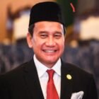 Wakil Ketua Dewan Komisioner OJK Mirza Adityaswara resmi mengundurkan diri dari jabatannya. (Foto: Andhika Prasetia) (30/01/2026).