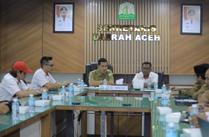 Sekda Aceh, M. Nasir, S.IP, MPA di dampingi asisten & SKPA Terkait menerima silaturrahmi dari Ketua KONI Aceh Saiful Bahri beserta jajaran pengurus KONI di Ruang Rapat Sekda, Selasa, 3 Februari 2026