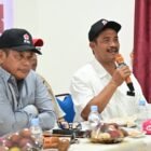 Wabup Aceh Besar Drs Syukri menyampaikan sambutan usai terpilih aklamasi sebagai Ketua PMI Aceh Besar Periode 2025-2030 dalam Muskab ke-5 PMI Aceh Besar di Markas PMI Aceh Besar, Gampong Bada, Kecamatan Ingin Jaya, Jumat (6/2/2026) siang.FOTO/ MC ACEH BESAR