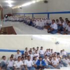 Mahasiswa Prodi Kesejahteraan Sosial FDK UIN Ar-Raniry Banda Aceh, M. Rizwan dan Rafiqa Ulfa Rani, berfoto bersama siswa-siswi kelas XII MAN Inovasi Aceh Barat Daya usai kegiatan sosialisasi program studi dan motivasi dunia perkuliahan di mushalla sekolah, Selasa (10/2/2026). 