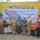 Ketua TP PKK Aceh, Marlina Muzakir, di dampingi Ketua Staf Ahli TP-PKK Aceh, Mukarramah Fadhlullah, & Ketua DWP Aceh Malahayati M. Nasir menerima  donasi untuk korban bencana Hidro meteorologi dari ketua Solidaritas Perempuan untuk Indonesia (SERUNI) Kabinet Merah Putih di kantor BPMA Banda Aceh, 11/2/2026