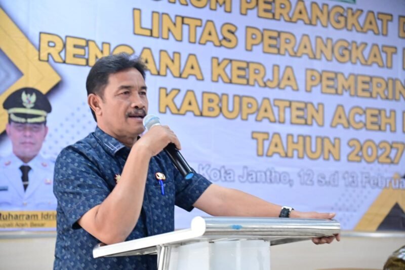 Wakil Bupati Aceh Besar Drs H Syukri membuka Forum Lintas Perangkat Daerah dalam rangka penyusunan RKPD Aceh Besar tahun 2027 di Aula Kantor Bappeda Aceh Besar, Kamis (12/2/2026).FOTO/ MC ACEH BESAR