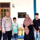 Personel Ditbinmas Polda Aceh menyalurkan bantuan 2,7 ton kurma tahap pertama ke sejumlah lokasi di Banda Aceh dan Aceh Besar sebagai bentuk kepedulian kepada masyarakat selama Ramadan 1447 H.(27/2/2026)