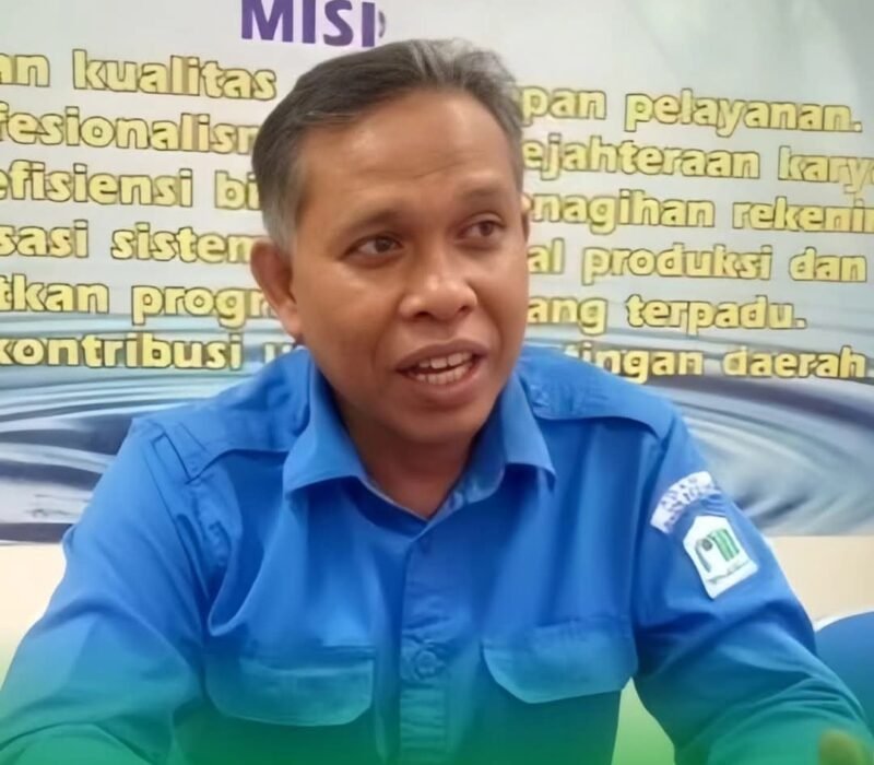Direktur Perumda Air Minum Tirta Mountala Aceh Besar, Sulaiman, resmi mengundurkan diri dari jabatannya setelah sembilan tahun memimpin, 2/2/2026. (Foto: Dok. Perumda Tirta Mountala)