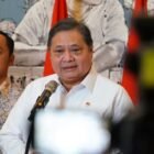 Menko Perekonomian Airlangga Hartarto menyampaikan kinerja positif sektor industri nasional pada kuartal IV 2025, dengan pariwisata tumbuh 17,5 persen didorong mobilitas libur akhir tahun dan stimulus pemerintah. (Jumat, 6 Februari 2026)