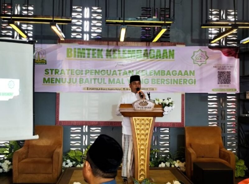 Ketua Badan Baitul Mal Aceh, Tgk. H. Muhammad Yunus M. Yusuf, SH membuka secara resmi kegiatan Bimtek Kelembagaan Baitul Mal se-Aceh di Portola Grand Arabia Hotel, Banda Aceh, Rabu (19/11/2025). Kegiatan ini diikuti perwakilan dari 23 kabupaten/kota guna memperkuat sinergi dan tata kelola zakat yang profesional.