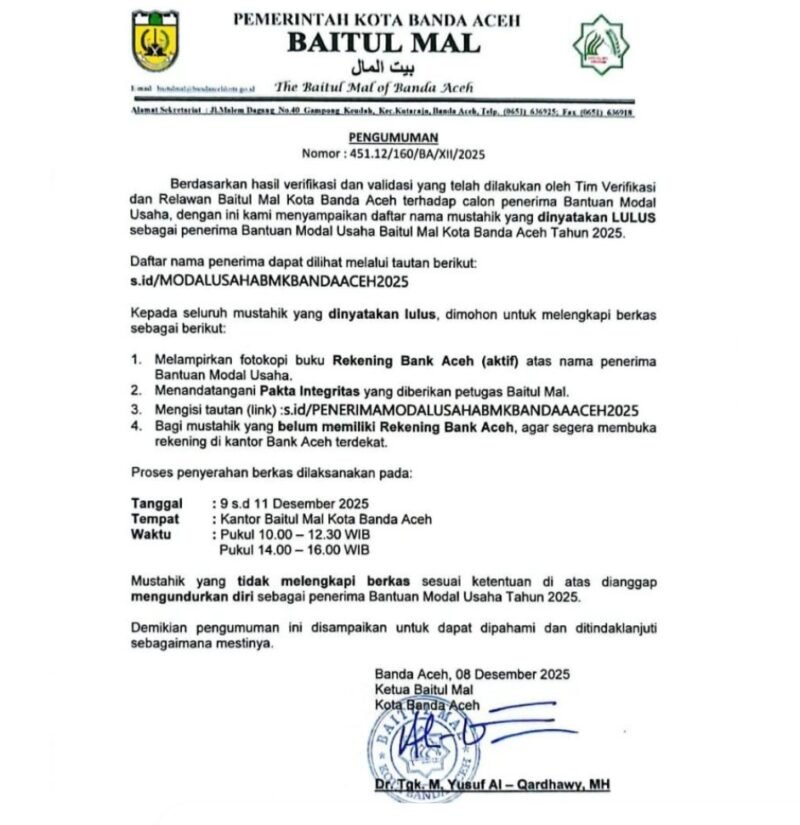 Ketua Baitul Mal Kota Banda Aceh, Yusuf Al-Qardhawy, menyampaikan pengumuman 1.000 mustahik penerima Bantuan Modal Usaha 2025 di Kantor Baitul Mal Banda Aceh, Rabu (10/12/2025).