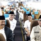 Wakil Gubernur Aceh, Fadhlullah, SE di dampingi SKPA terkait menghadiri acara Penyerahan Mock-Up Pesawat Kepada Asrama Haji Prov. Aceh, Minggu, 15 Februari 2026