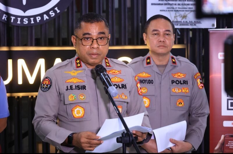 Kadivhumas Polri Irjen Pol Johnny Eddizon Isir menegaskan komitmen Polri menindak tegas mantan Kapolres Bima Kota yang diduga terlibat pelanggaran narkotika dan kode etik berat.(15/2/2026)