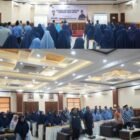 Plt. Kepala Dinas Sosial Aceh, Chaidir, S.E., M.M., mewakili Gubernur Aceh Muzakir Manaf membuka kegiatan TFT Nasional Pemulihan Psikososial Pascabencana bagi guru SIT se-Aceh di Hotel Diana, Banda Aceh, Senin (16/2/2026).