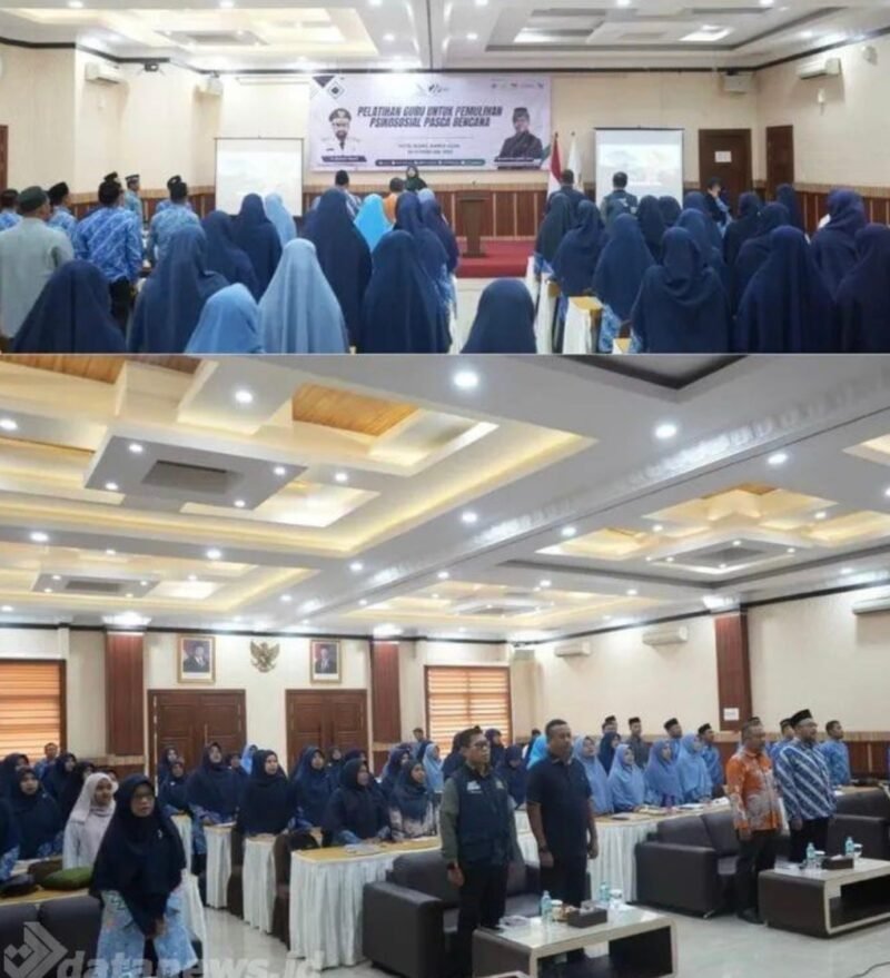 Plt. Kepala Dinas Sosial Aceh, Chaidir, S.E., M.M., mewakili Gubernur Aceh Muzakir Manaf membuka kegiatan TFT Nasional Pemulihan Psikososial Pascabencana bagi guru SIT se-Aceh di Hotel Diana, Banda Aceh, Senin (16/2/2026).
