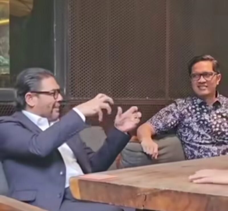 Anggota DPR RI Nasir Djamil saat memberikan keterangan terkait rehabilitasi mantan Dirut PT ASDP Indonesia Ferry (Persero) Ira Puspadewi, menekankan pentingnya prinsip kehati-hatian dan itikad baik dalam setiap keputusan bisnis.(20/2/2026).