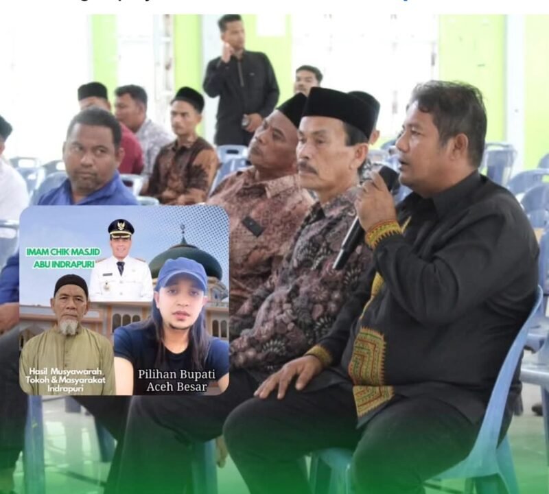 Musyawarah tokoh masyarakat, ulama, dan perangkat gampong di Kecamatan Indrapuri saat membahas penetapan Imum Chik Masjid Abu Indrapuri yang kini menjadi polemik setelah terbitnya SK Bupati Aceh Besar.(27/2/2026)